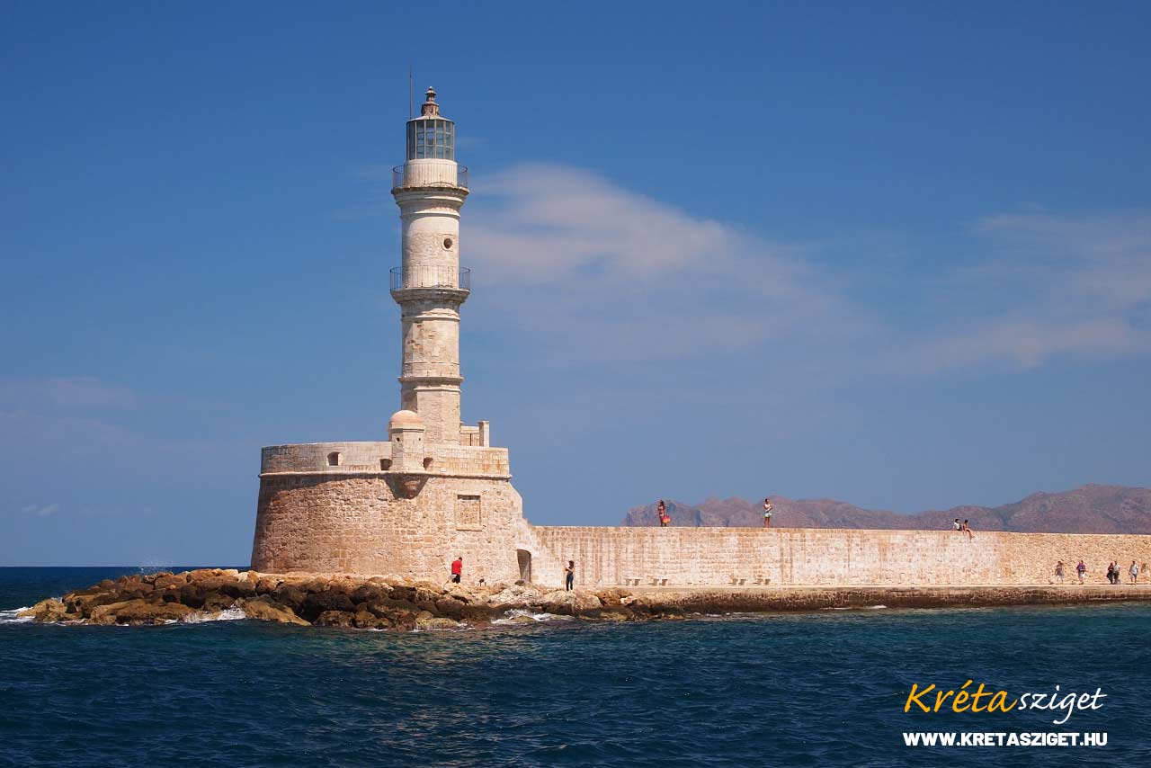 Chania legjobb látnivalói, a velencei kikötő világítótorony (Lighthouse of Chania)