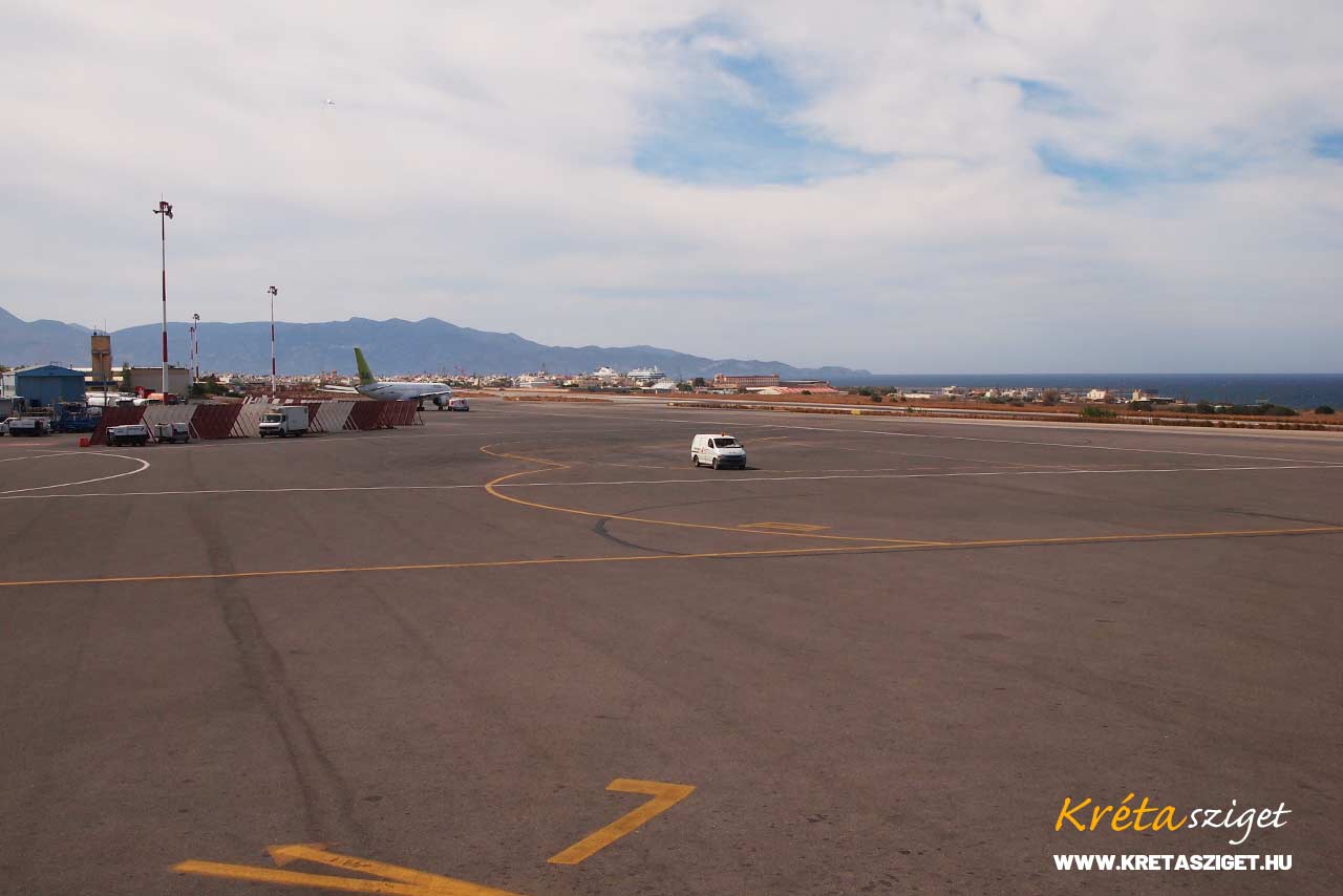 Heraklion repülőtér (HER) Kelet-Kréta nyaralás, utazás repülővel